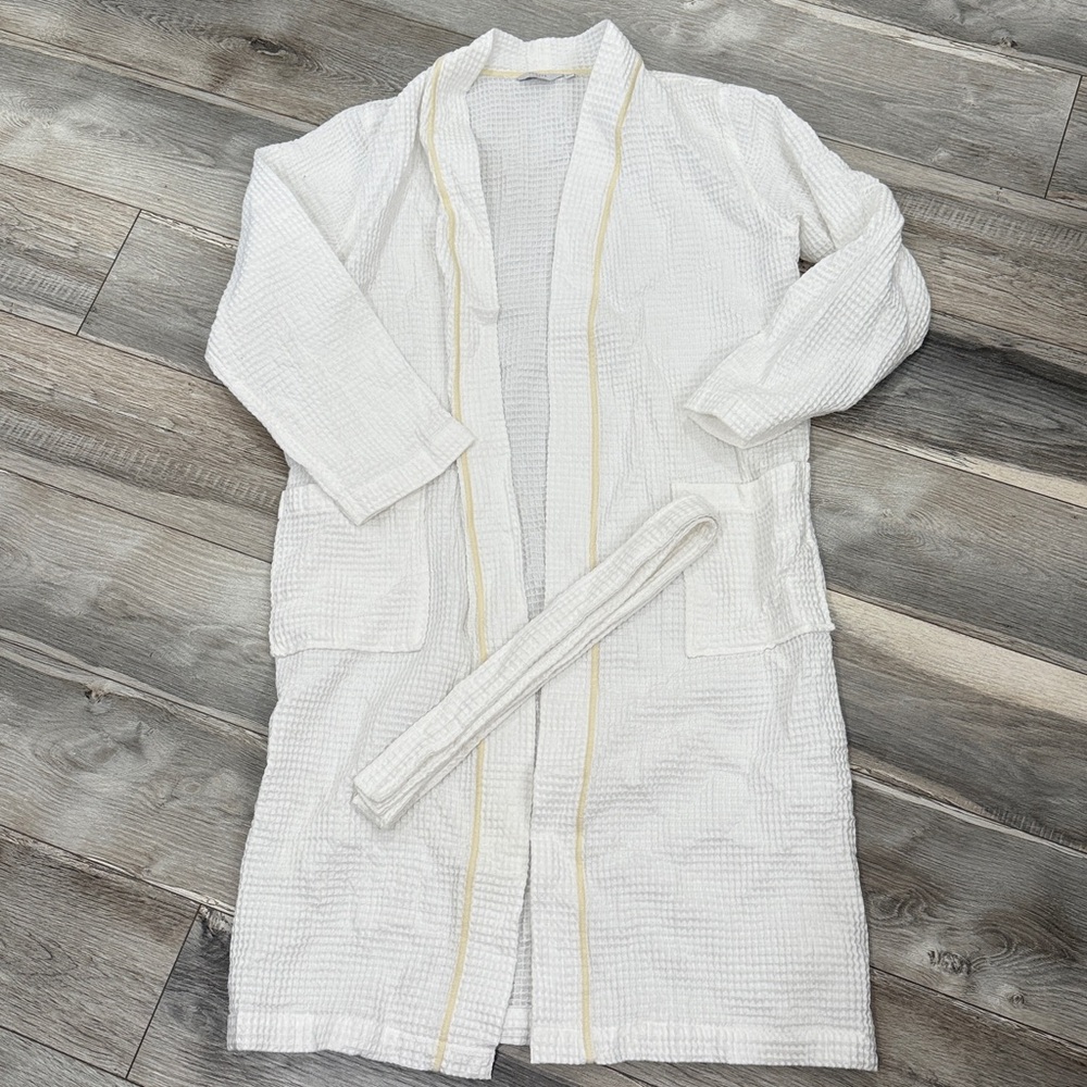Frette White with Beige Waffle Bathrobe Size SMALL-MEDIUM like new
